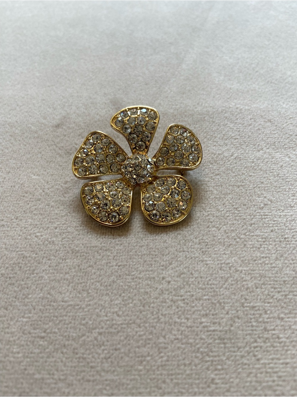 Source Unknown Gold and Clear Crystal Floral Brooch Pin